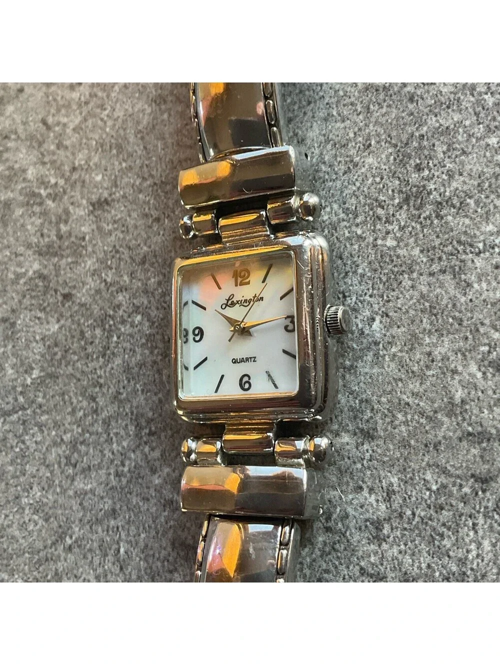 Beautiful Vintage Lexington Womens Watch 25mm Silver Tone Case/Band MOP Dial B-H